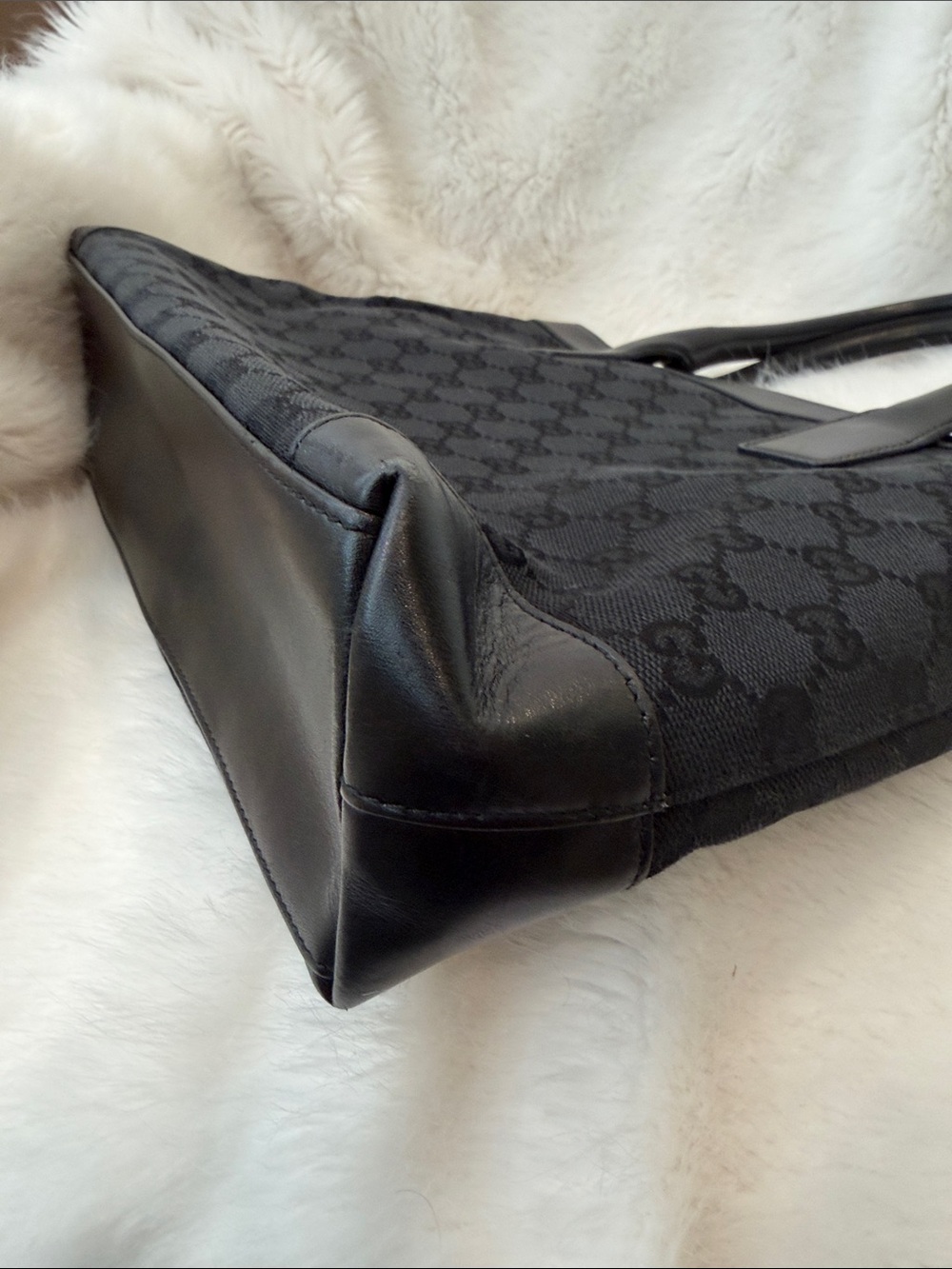 Gucci Black GG Canvas Leather-Trim Tote great condition great size authentic! - Picture 7 of 16